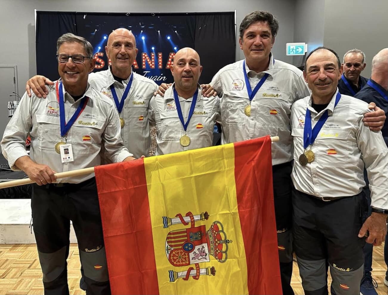 Cuatro Leoneses Se Proclaman Campeones Del Mundo De Pesca De Salm Nidos